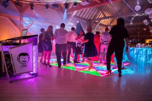 Full dancefloor at Redhouse Barns