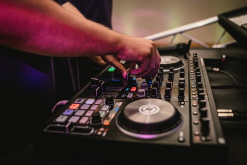 Professional Wedding DJ at Redhouse Barn